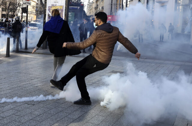 88677_virus_outbreak_europe_protests_49806 99f50a1b48274ee196fd7a48b831ab87 640x420.jpg