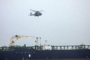 88694_france_russia_tanker_intercepted_34486 640x420.jpg