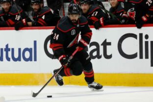 88817_stanley_cup_golden_knights_hurricanes_hockey_3627_ 640x420.jpg