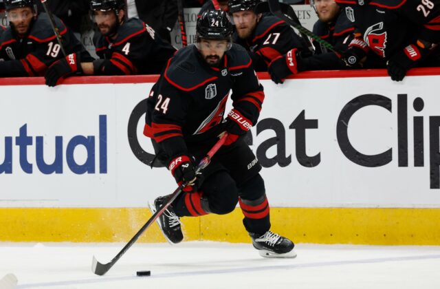 88817_stanley_cup_golden_knights_hurricanes_hockey_3627_ 640x420.jpg