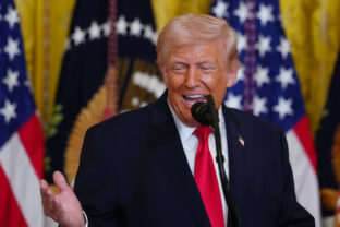 88986_trump_20940 640x420.jpg