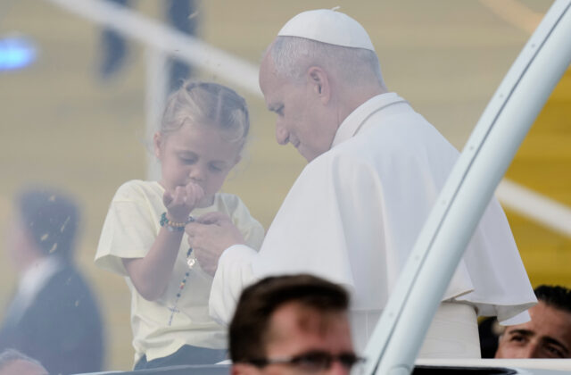 89195_spain_pope__95_ 640x420.jpg
