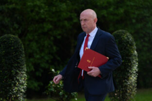 89337_britain_politics_192_6 640x420.jpg