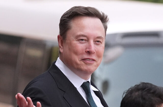 89492_ceo_pay_43247 640x420.jpg