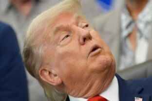 89554_trump_26848 640x420.jpg