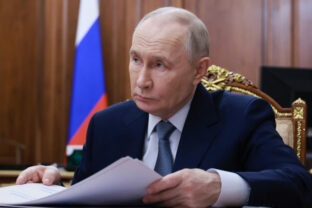 89621_russia_putin_16686 640x420.jpg