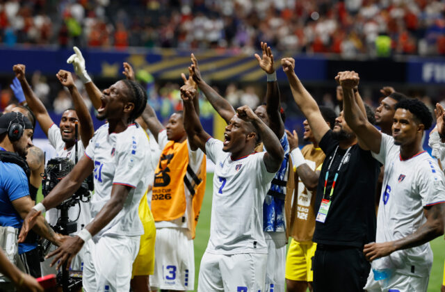 89967_aptopix_cape_verde_spain_wcup_soccer_4_265 640x420.jpg