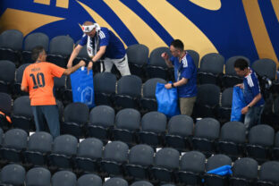 90120_japan_netherlands_wcup_soccer_91195 1 640x420.jpg