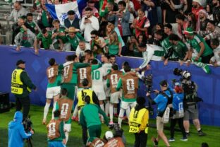 90458_algeria_jordan_wcup_soccer_32992 640x420.jpg