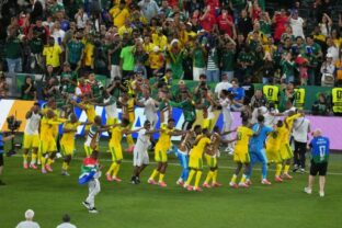90733_south_korea_south_africa_wcup_soccer_61133 640x420.jpg