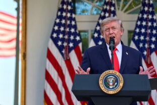 90864_trump__4176 640x420.jpg