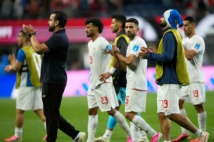 91019_iran_egypt_wcup_soccer_91_25 640x420.jpg