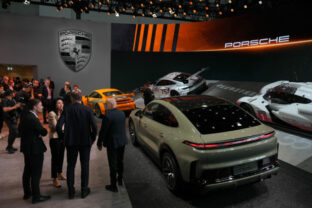 91067_china_auto_show__1_5 640x420.jpg