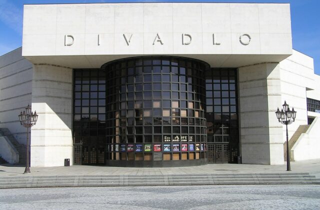 91222_divadlo_andreja_bagara_nitra_2008 640x420.jpg