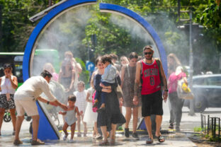 91270_romania_extreme_weather_heat_289_5 640x420.jpg