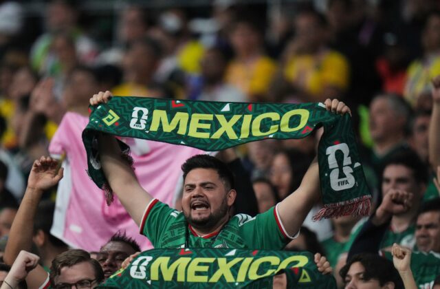 91289_ecuador_mexico_wcup_soccer_26791 640x420.jpg