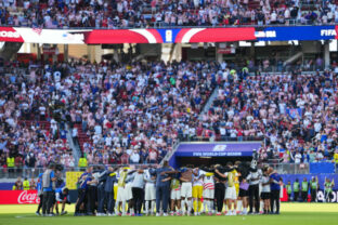 91373_bosnia_us_wcup_soccer_46276 640x420.jpg