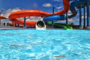 91521_waterslide 398249_1280 e1523277164422 640x420.jpg