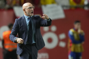 92636_spain_denmark_nations_league_soccer_78972 640x420.jpg