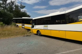 92640_nehoda znojemsko autobus 640x420.webp