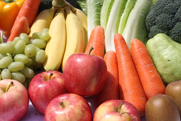 Čo robiť, keď dieťa nechce jesť zeleninu a ovocie?