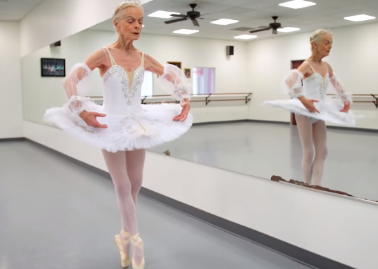 Učiteľka tanca i života: 77 ročná baletka odovzdáva budúcim generáciám dôležité posolstvo