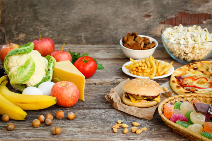 Nezdravá strava spôsobuje mnohé zdravotné problémy.