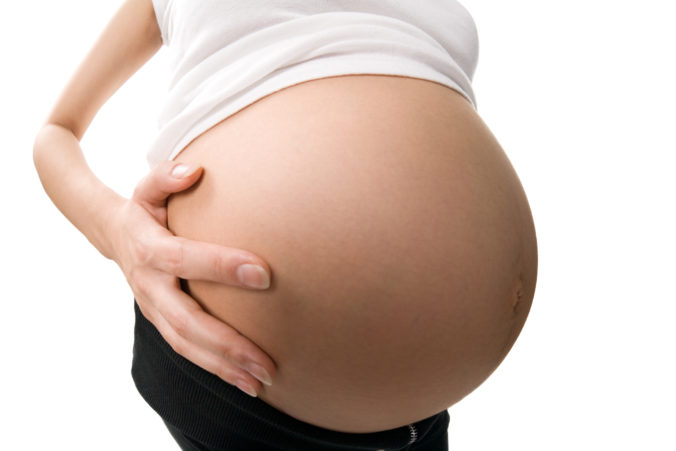 Bruško tehotnej ženy narástlo do neskutočných rozmerov