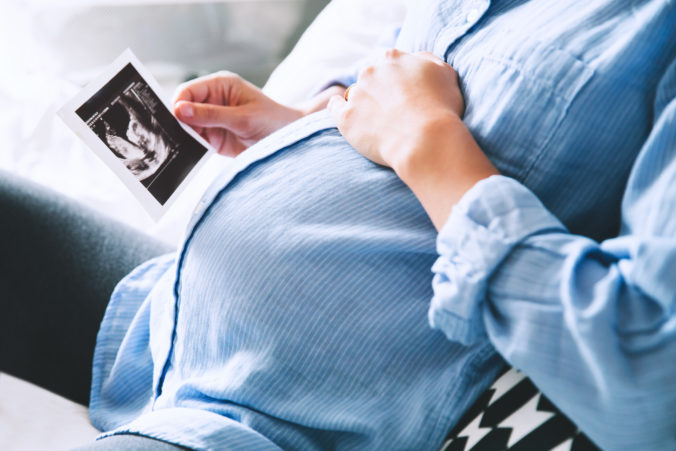 Žena počas tehotenstva znovu otehotnela. Ako je niečo také vôbec možné?