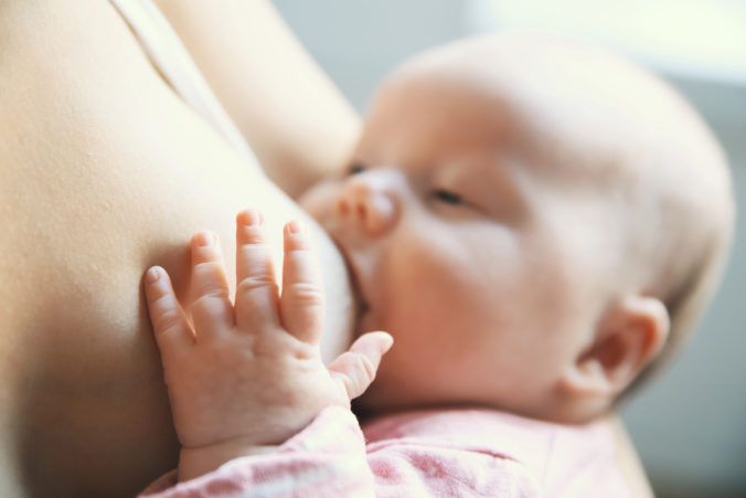 Čo dokáže tehotenstvo a dojčenie urobiť so ženskými prsiami? Zmeny sú úplne individuálne