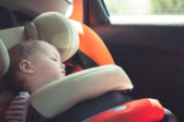 Po dvojhodinovej ceste autom sa bábätku zastavilo dýchanie. Túto chybu robí 90% všetkých rodičov