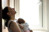 Za psychické vyčerpanie mamičiek nemôže len únava a hormóny po pôrode