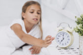 Zvládnite ranné vstávanie detí do školy s ľahkosťou a bez stresu