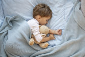 Spánok dojčiat: 9 až 12 mesiacov