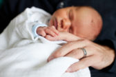 10 zvláštnych, ale úplne normálnych vecí o novorodencoch
