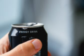 Každé desiate dieťa či mladistvý pije energy drinky