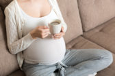 V tehotenstve pitie kávy môže mať vplyv na vývoj dieťaťa