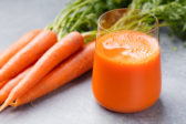 Skúste pravidelne popíjať mrkvovú šťavu a vaše telo vám poďakuje!