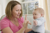 Vedeli ste, že s bábätkom sa môžete dorozumieť aj bez toho, aby vedelo rozprávať?