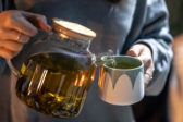 Vyskúšajte čaj Tulsi: Bojuje proti stresu a zaháňa chuť na sladké!