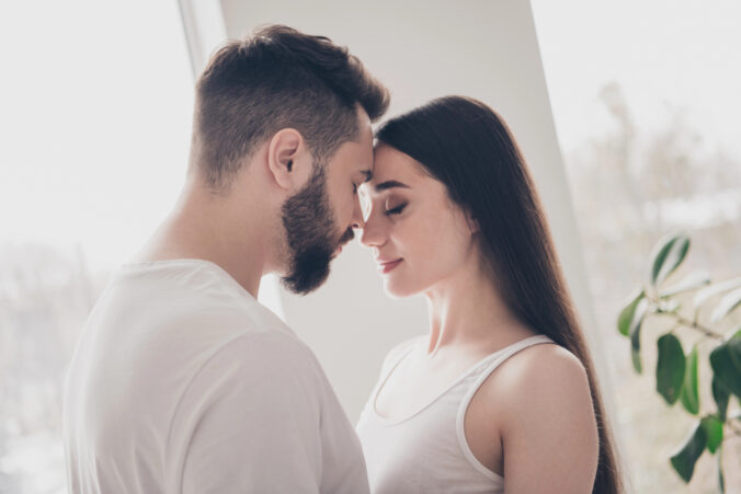 Chcete lásku a pevný vzťah? Nepodceňujte silu času pred prvým sexom
