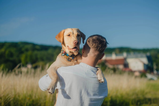 7 dôvodov, prečo muži so psom po boku vynikajú ako partneri