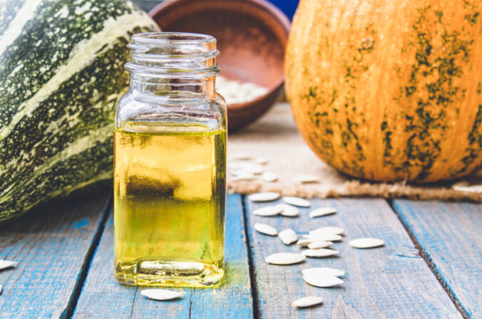 Tekvicový olej – malý zázrak pre srdce, vlasy aj ženské zdravie