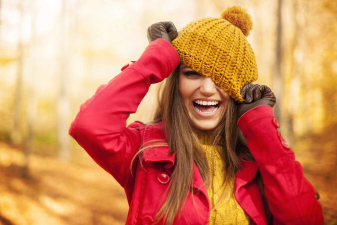 Jesenné farby 2025 očami Londýnčaniek: tento rok hrajú prím odtiene, ktoré rozžiaria aj najzamračenejší deň