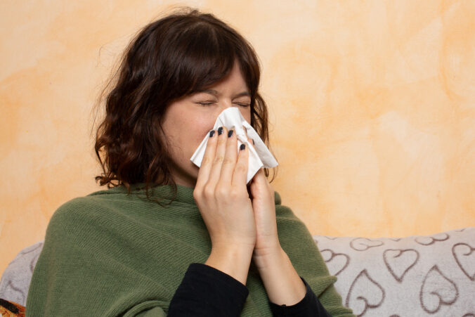Ako zastaviť nádchu a kašeľ skôr, než sa rozbehnú: 9 jednoduchých tipov, ktoré fungujú