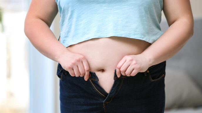 Zadržiavaná voda v tele? Prvým signálom sú tesné džínsy