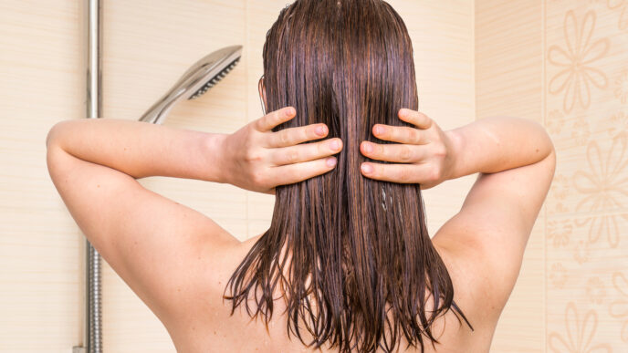 Skúste si vlasy oplachovať rumom a uvidíte výsledok