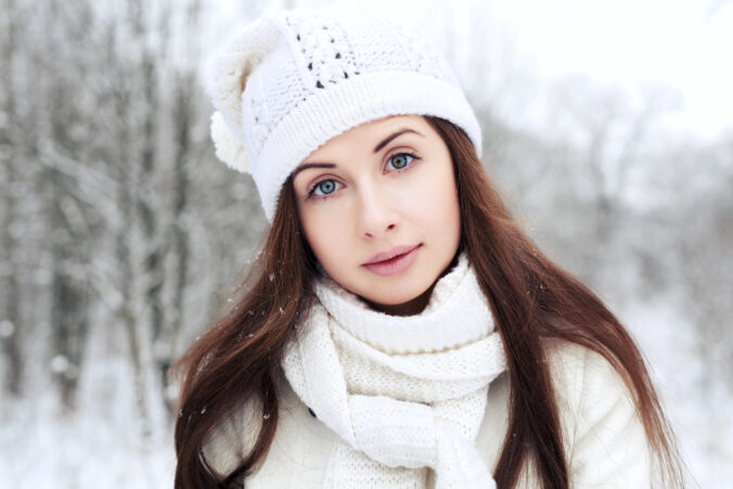 Ako si udržať hladké vlasy aj počas zimy