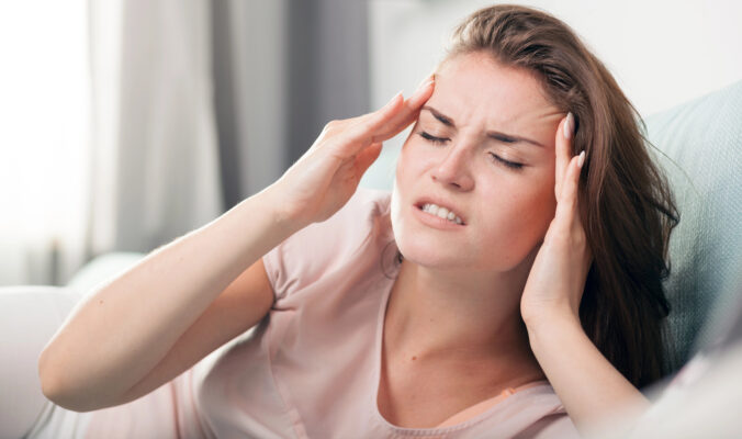 Migréna nie je len bežná bolesť hlavy. Mýty ju sprevádzajú viac než samotné príznaky