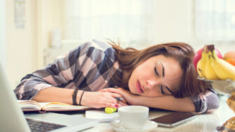 Ako sa zbaviť dlhodobej únavy a ospalosti v každodennom živote